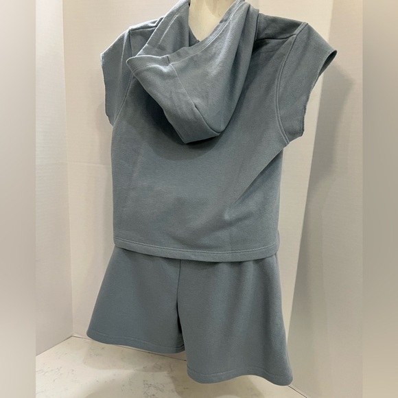 Under Armour Kids Matching Set in Light Gray NEW - Picture 8 of 12